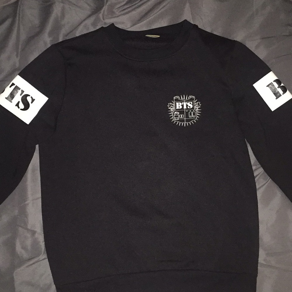 BTS JUNGKOOK LONG SLEEVE SWEATER